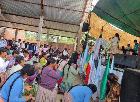 TIEMPO DE ORACION EN EL TROPICO DE COCHABAMBA